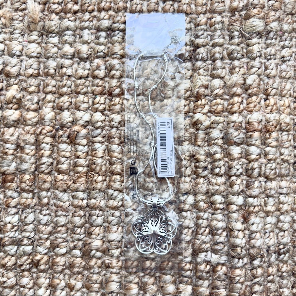 Silver Floral Pendant Necklace